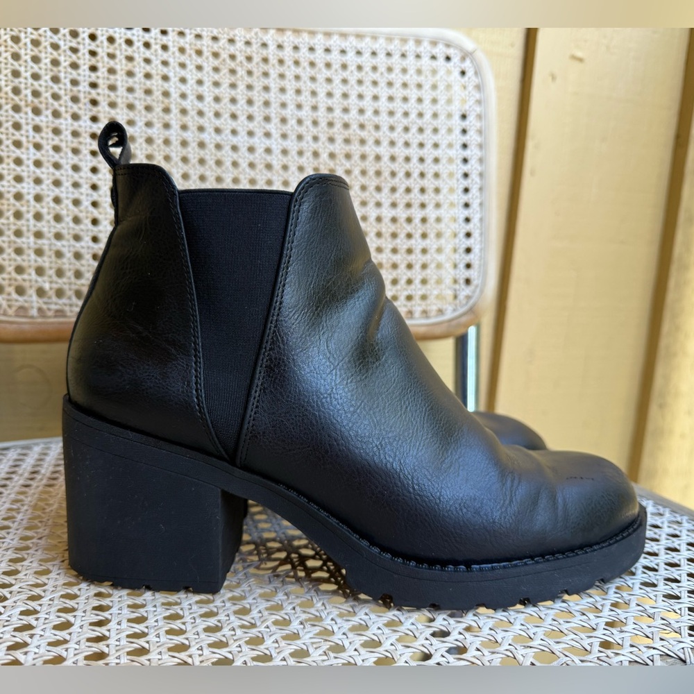 Black Chelsea Ankle Boots size 10